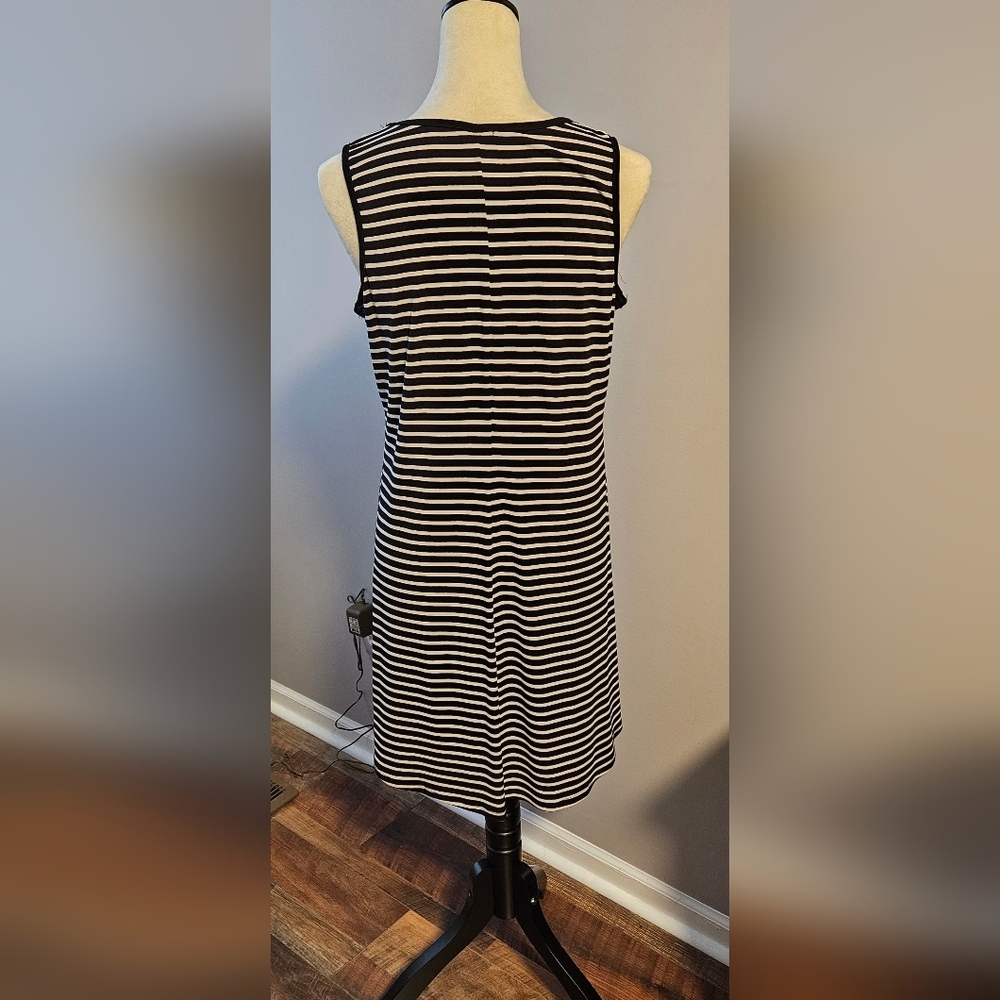 Super cute sleeveless A-Line tank Dress size M - Picture 2 of 6